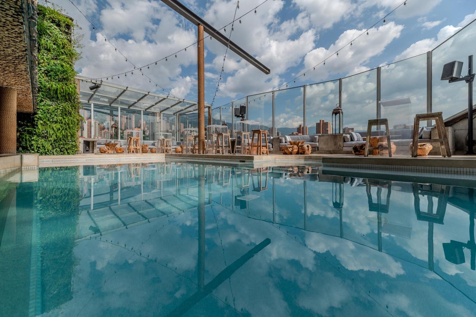 The Charlee Hotel Меделин Екстериор снимка