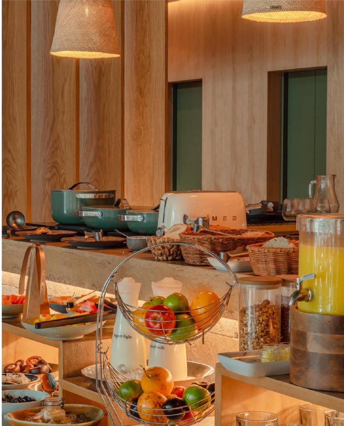 The Charlee Hotel Меделин Екстериор снимка